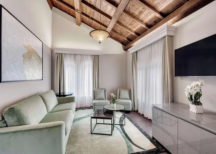 Hilton Molino Stucky 5*