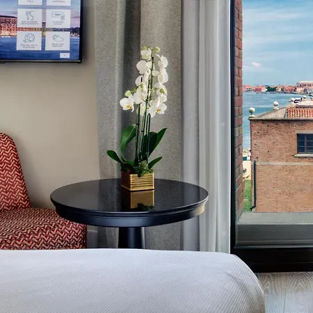 Hilton Molino Stucky 5* Венеция