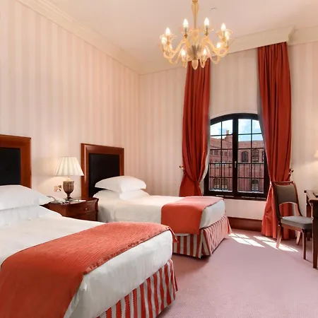 Отель Hilton Molino Stucky