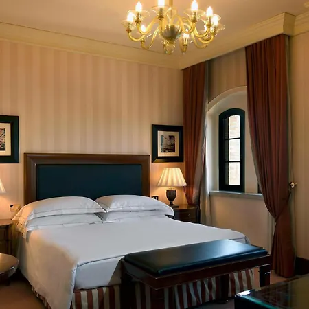 Отель Hilton Molino Stucky 5*