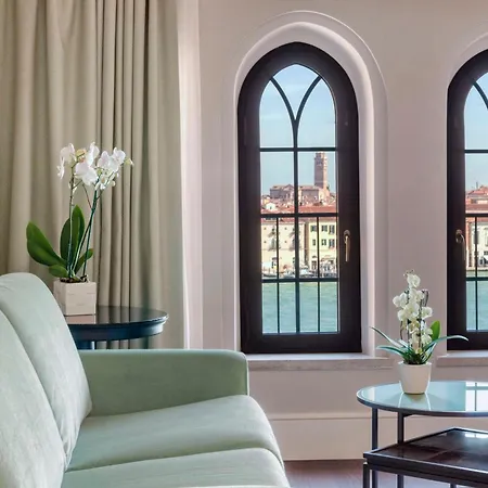 Отель Hilton Molino Stucky Венеция