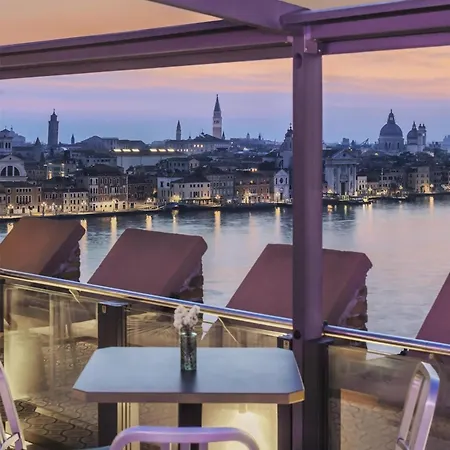 Hilton Molino Stucky Hotel 5*