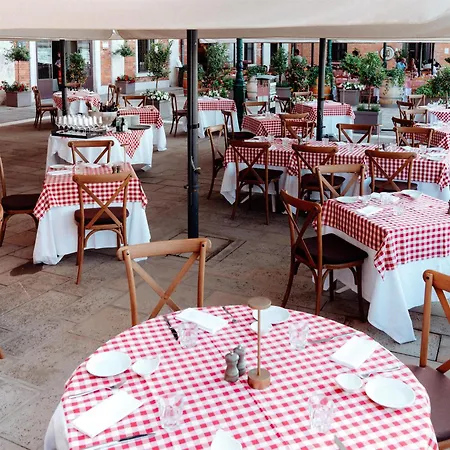 Hotel Hilton Molino Stucky 5*
