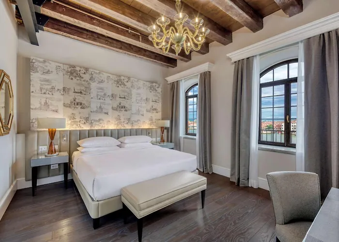 Hilton Molino Stucky Hotel