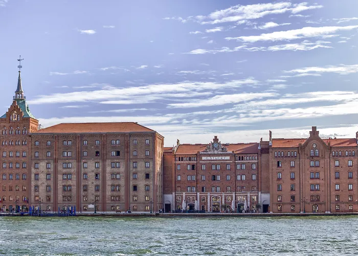 מלון Hilton Molino Stucky 5*