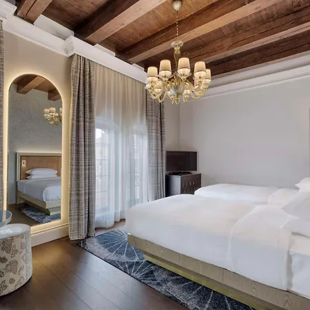 Hilton Molino Stucky 5* Benátky