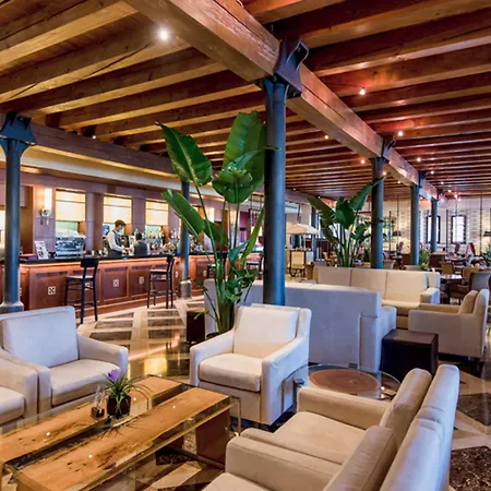 Hilton Molino Stucky Hotel 5*